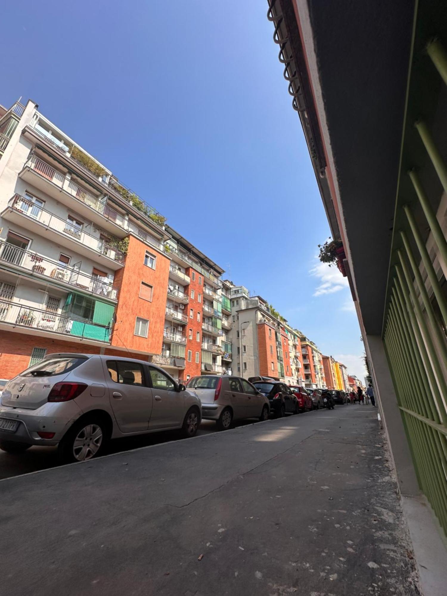 Dimora Chic - A 5 Fermate Dal Duomo Villa Milan Bagian luar foto